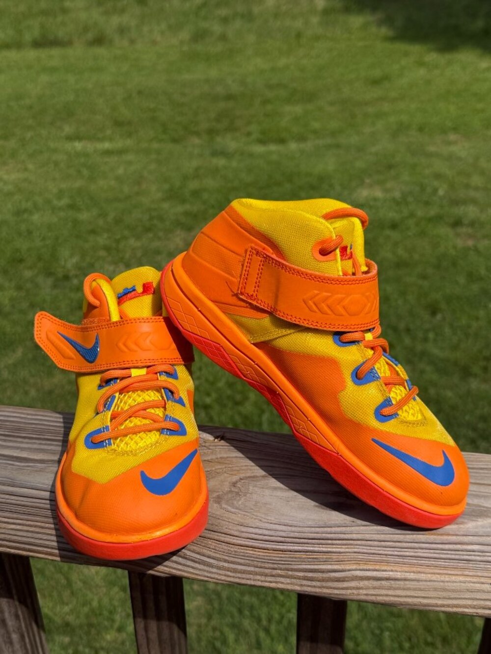 Nike LeBron Soldier VIII 8 Kids 2Y Y2K Sportcore Basketball Shoes 3723